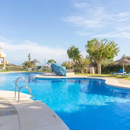Premium In With Balcony Apartment *